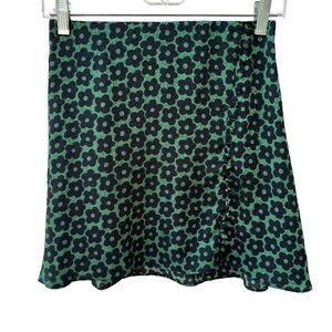 Urban Outfitters Chiffon Button Mini Skirt Women’s Small Floral Green Black